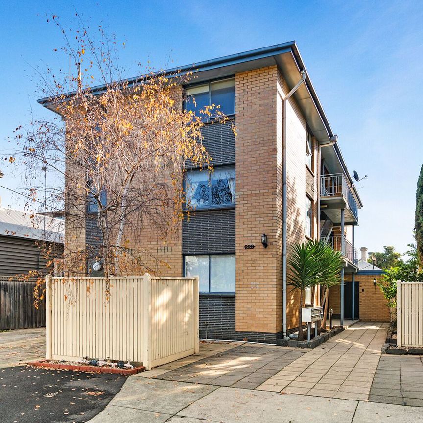 Unit 1/229 Dow Street, Port Melbourne. - Photo 1