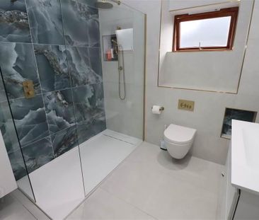 42 Windsor Park, Belfast, BT9 6JU - Photo 2