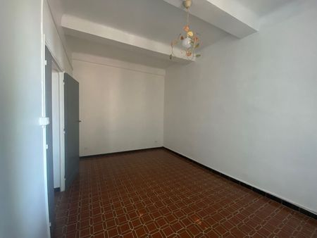 Location Appartement 3 pièces 84m² - Photo 2