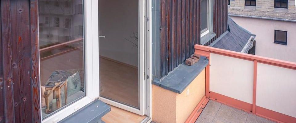 Wunderschöne Altbauwohnung mit Balkon - Photo 1