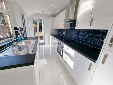 3 bed terraced house to rent in Whitemoor Road, Kenilworth, CV8 - Photo 5