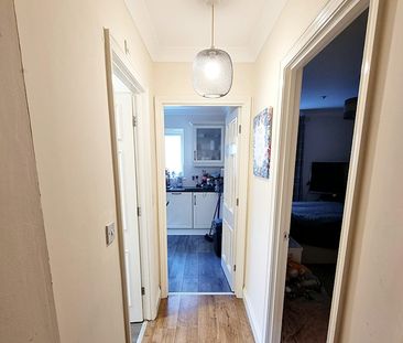 Flat to rent on - Photo 6
