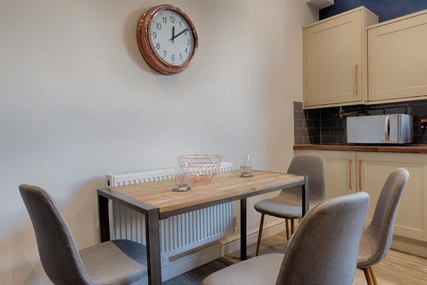 7 bedroom house share to rent - Photo 1