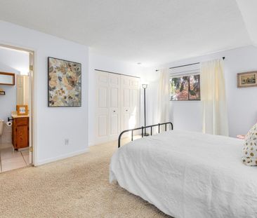 Beautiful Tudor-Style Home - Photo 3