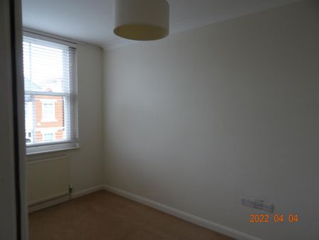 1 bedroom flat to rent - Photo 3