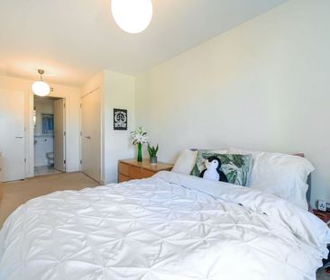 2 Bedroom - Photo 6