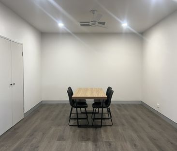 Modern & Furnished Inner City Apartment - Photo 3