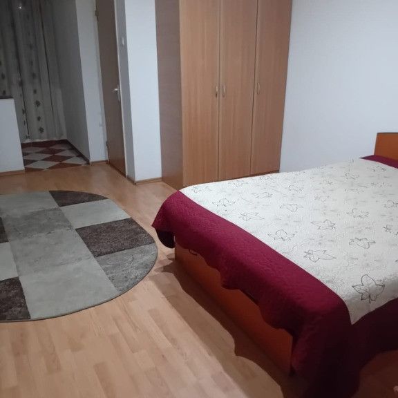 Particular închiriez garsonieră decomandată – Titan, la doar 4 minute - Photo 1