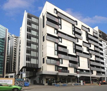 Modern City Living: Stylish Apartment in the Heart of Melbourne - Photo 6