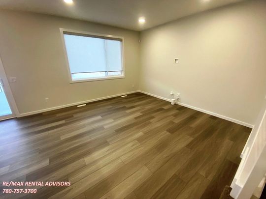 UPPER 2127 Muckleplum Crescent Southwest - Photo 1