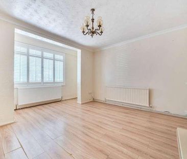 Muirfield Close, Watford, Hertfordshire, WD19 - Photo 4