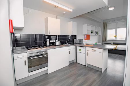 Premium Studio Single - Photo 3