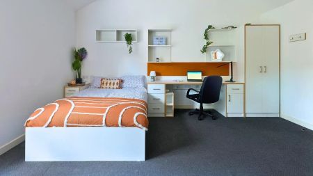 Platinum Studio - Photo 3