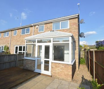 3 bedroom end of terrace house to rent - Photo 4