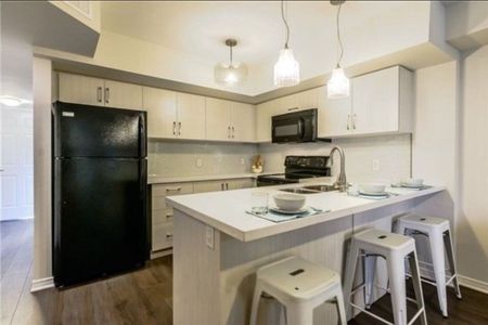 For Lease - 2441 Greenwich Drive Unit# 72, Oakville, Ontario - Photo 5