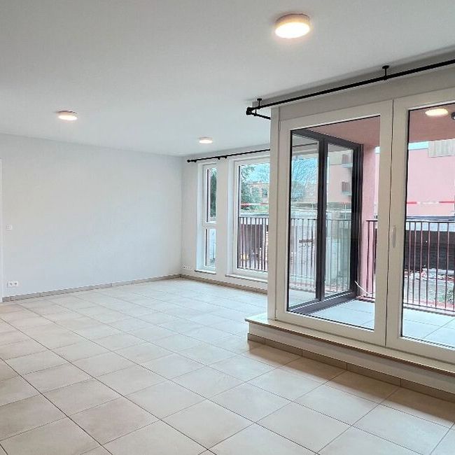 Appartement te huur in Tournai voor € 1.100 met 3 slaapkamers - Photo 1