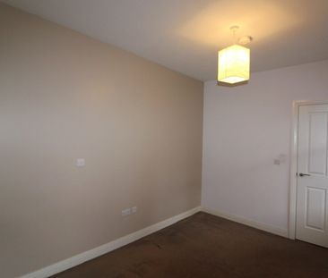 Parkgate, Roundhay Road, Leeds - Photo 2