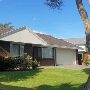 Private & Peaceful - Small dog negotiable - Photo 2