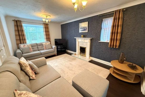 The Stakes - Photo 1