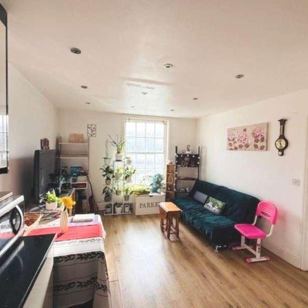 Reddy House, High Wycombe, HP11 - Photo 1