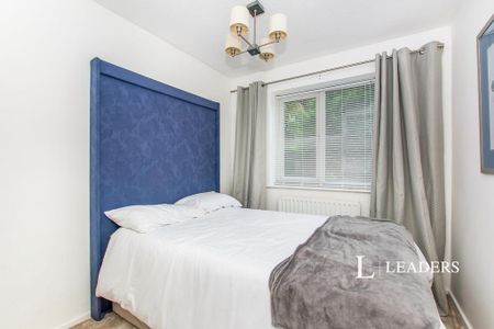 3 bedroom bungalow to rent - Photo 4