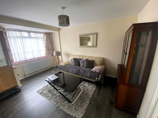 Eastcote Lane, Harrow - Photo 1