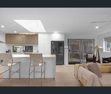 Renovated Family Home with Pool in Mermaid Waters - Photo 6