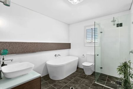 Luxury Family Home for Lease – Freshwater - Photo 5