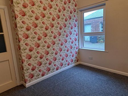 4 bedroom detached house to rent - Photo 5