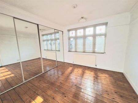 4 bedroom semi-detached house to rent - Photo 4