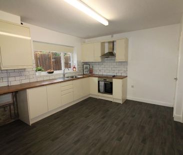 2 bedroom terraced house to rent - Photo 5