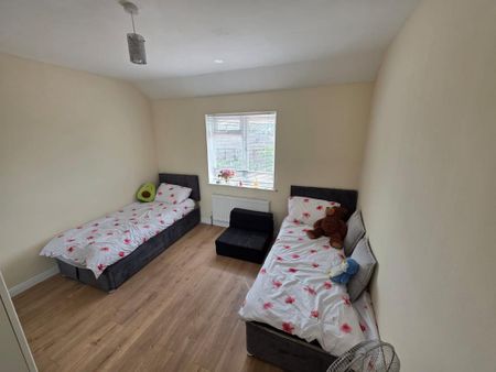 Studio to rent - Photo 5