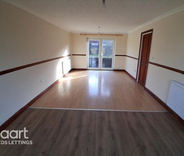 3 bedroom terraced house to rent - Photo 3