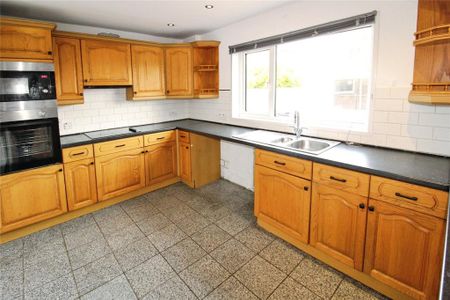3 bedroom terraced house to rent - Photo 4