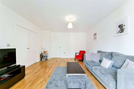 Poppyfield House, Copperwood Place, London, SE10 8GD - Photo 2