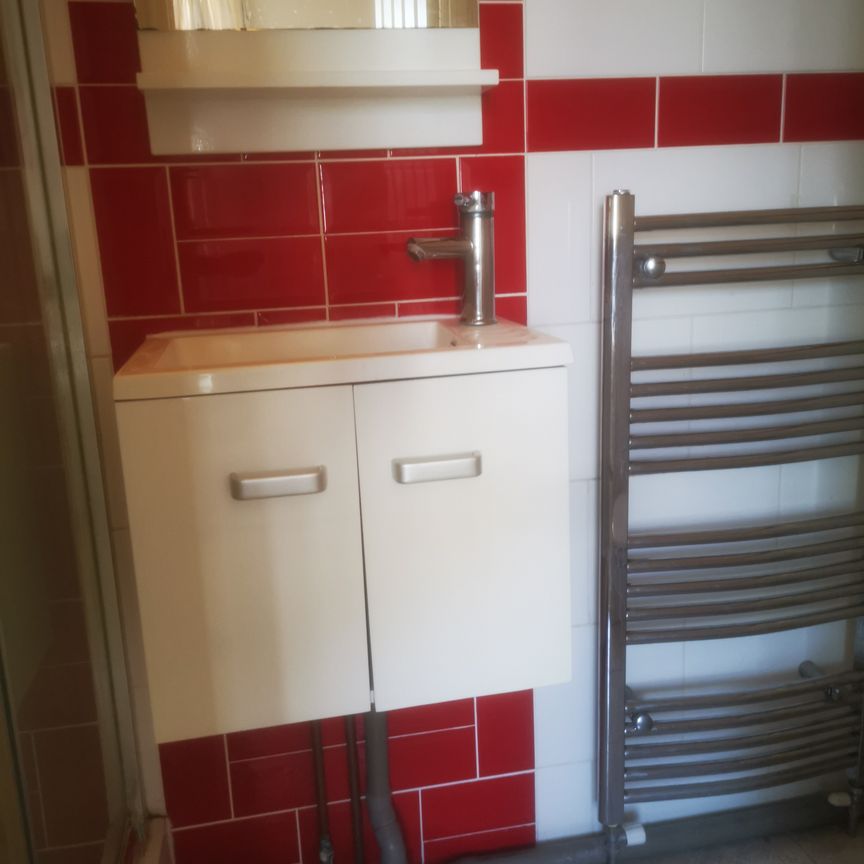 Pelham road Room 1 - Photo 1