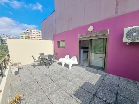 Location Appartement 1 pièce 26m² ST DENIS 97400 - Photo 4