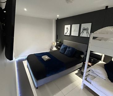 Room in a Shared House, Thornton Road, SW12 - Photo 3