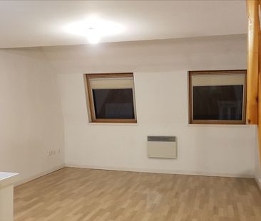 Location Appartement 1 pièce 33m² - Photo 2