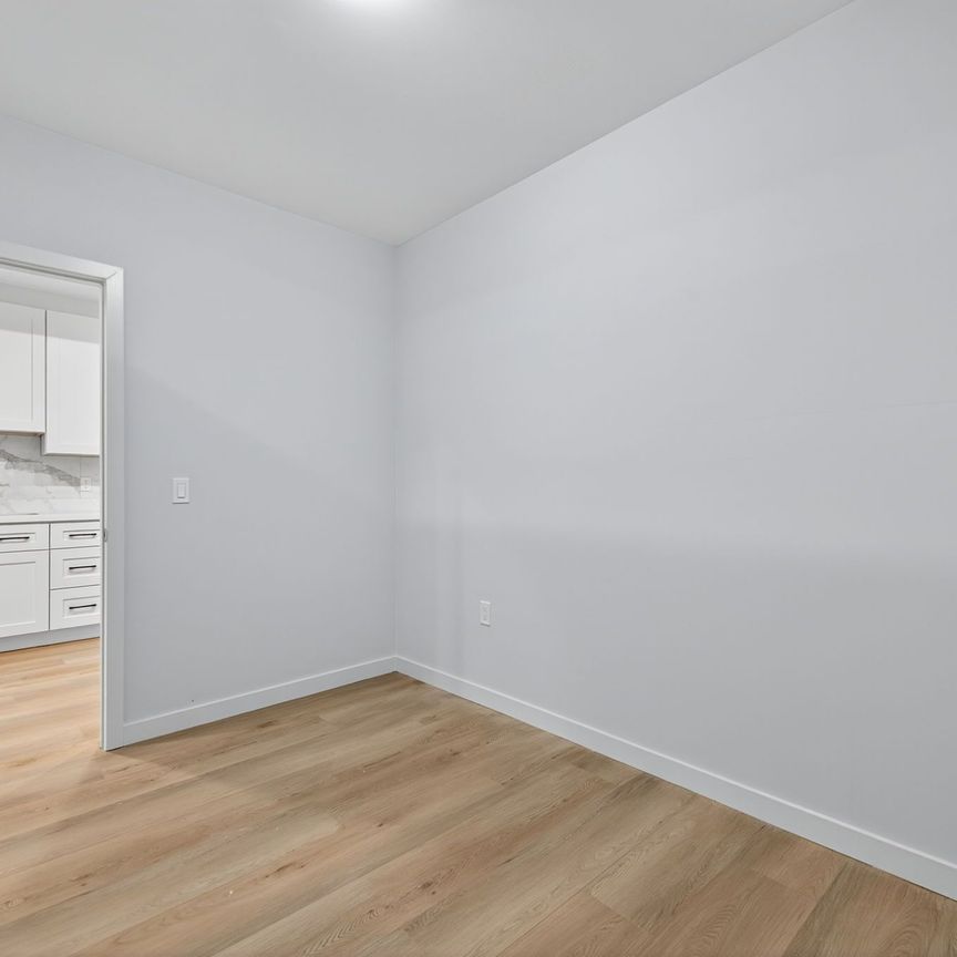 For Lease - 19 Candis Drive Unit# B, Toronto, Ontario - Photo 1