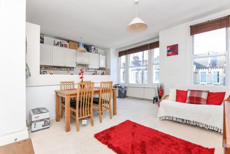 2 bedroom flat to rent - Photo 3