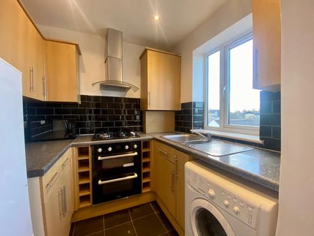 2 Bed Flat, High Street Colliers Wood, SW19 - Photo 5