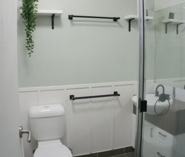 Modern, Fully Furnished Townhouse with Courtyard and Pool Access, C... - Photo 1