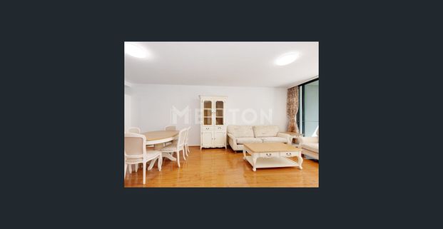 FULLY FURNISHED TWO BEDROOM WITH TIMBER FLOOR! DON'T MISS OUT! - Photo 1