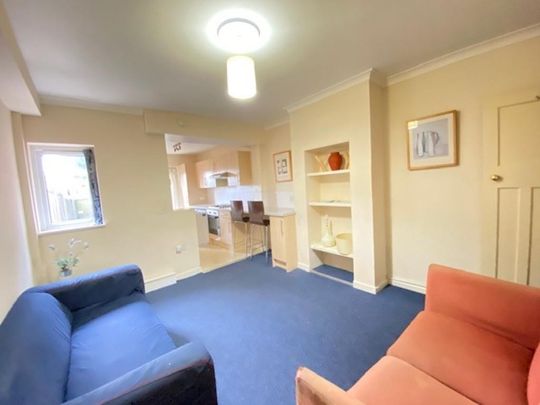 3 bedroom semi-detached house to rent - Photo 1