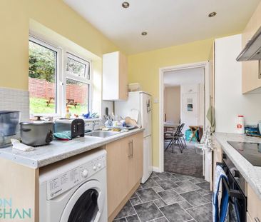 4 bedroom semi-detached house to rent - Photo 6