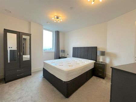 2 bedroom flat to rent - Photo 4