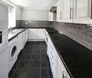 2 bedroom terraced house to rent - Photo 1