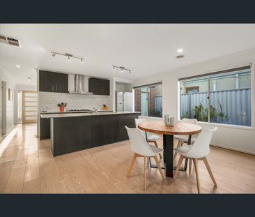 18 Cockatoo Road, Pakenham, Vic 3810 - Photo 3