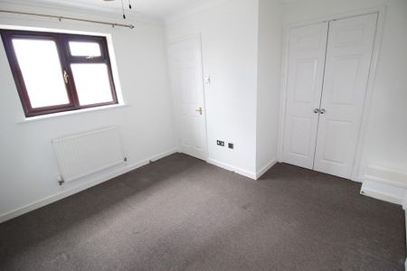 3 bedroom end of terrace house to rent - Photo 5